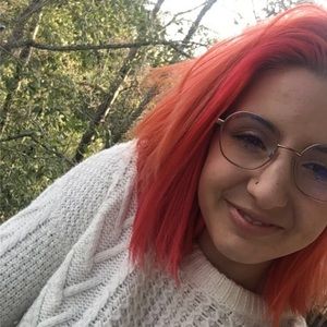 Meet your Posher, Saragrace